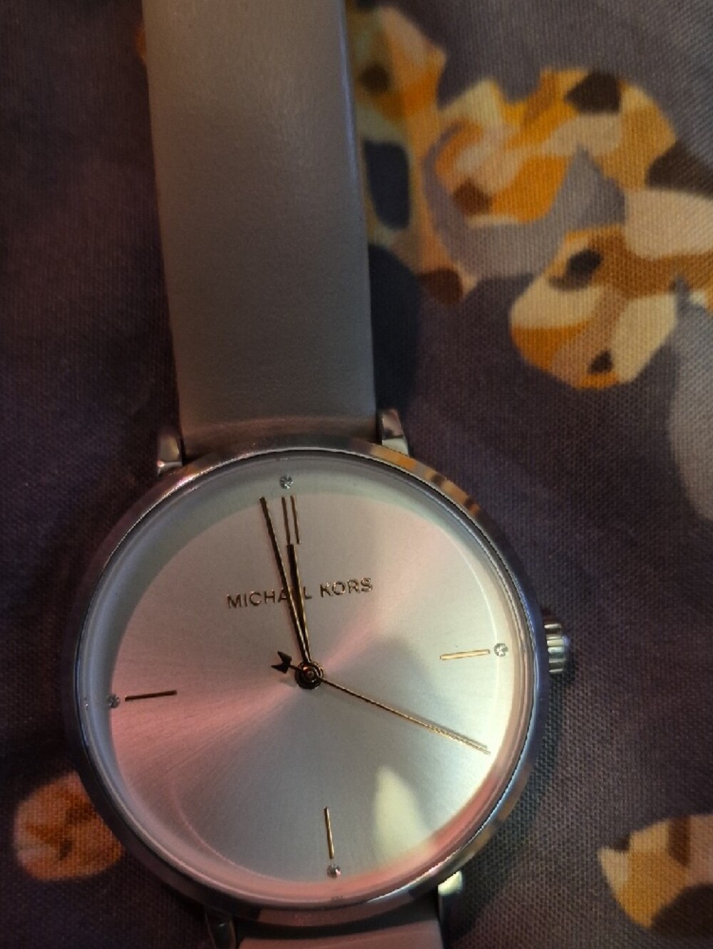 Michael Kors Silver Dial Watch with Gray Leather Strap - Picture 3 of 11